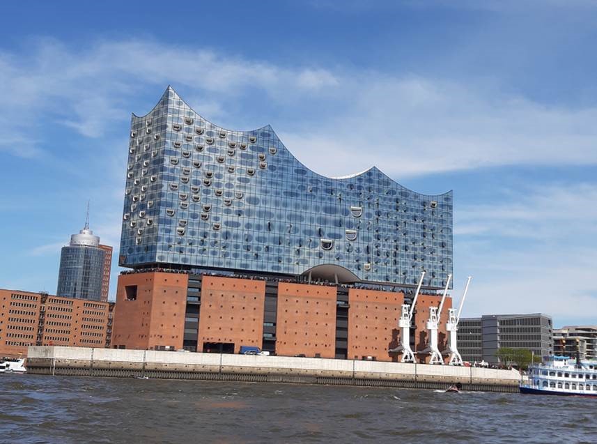 Startseite Elbephilamomie